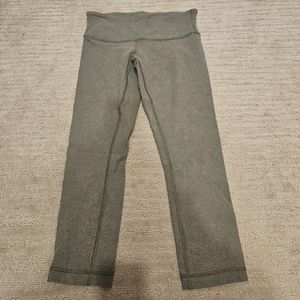 Lululemon Capris size 6